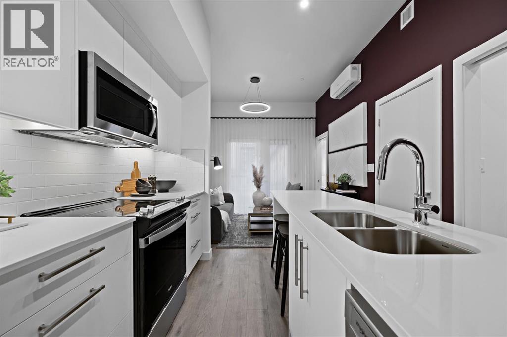 310 15 Unit 516 photo 5