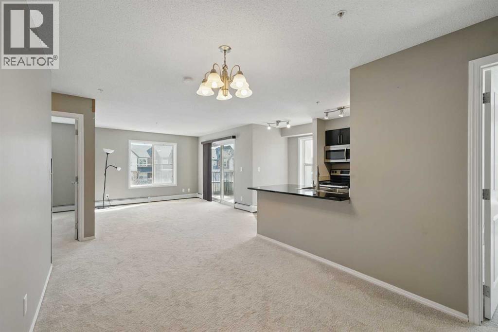 81 LEGACY Unit 1240 photo 4