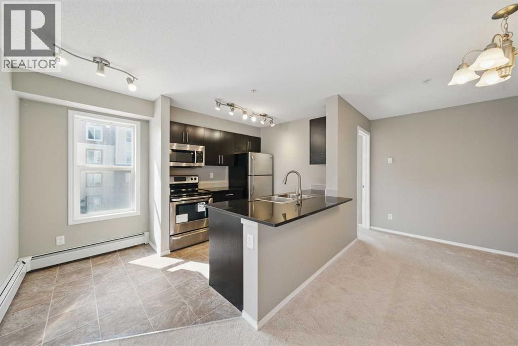 81 LEGACY Unit 1240 photo 5