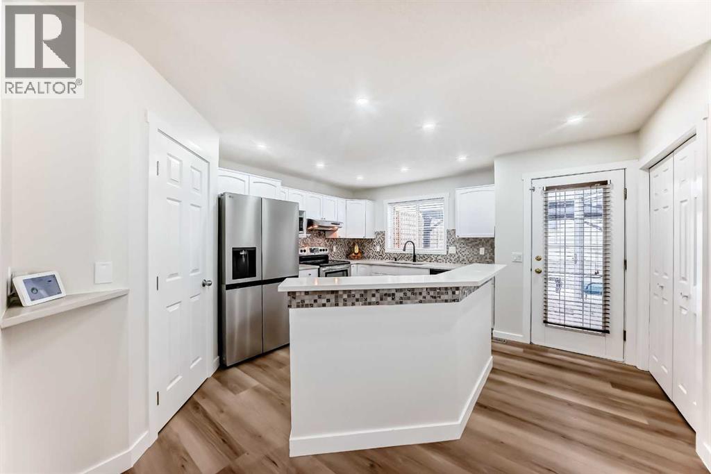 170 Country Hills photo 5