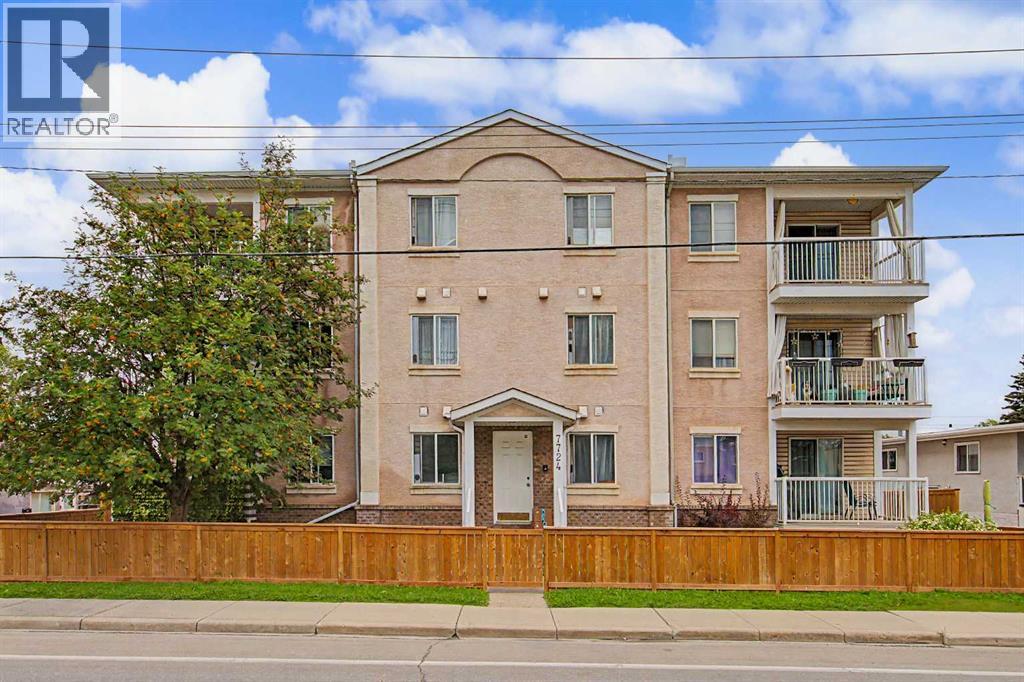 7724 Bowness Unit 101