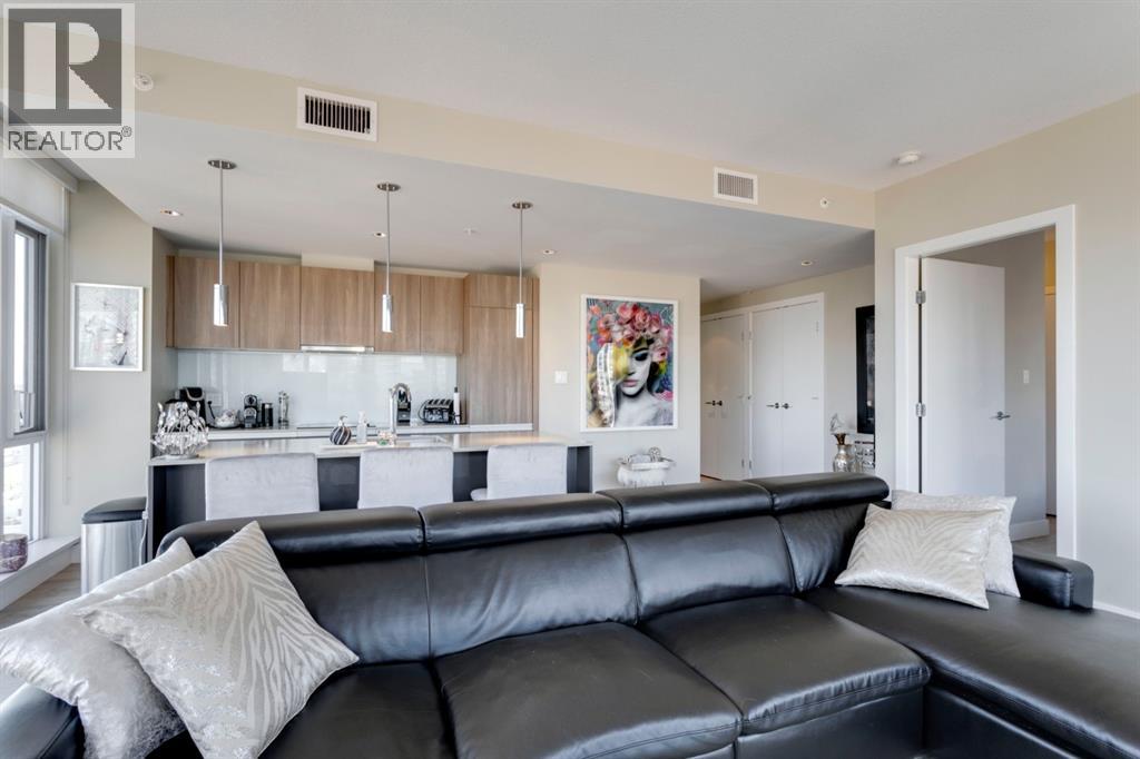 1122 3 Unit 1509 photo 5