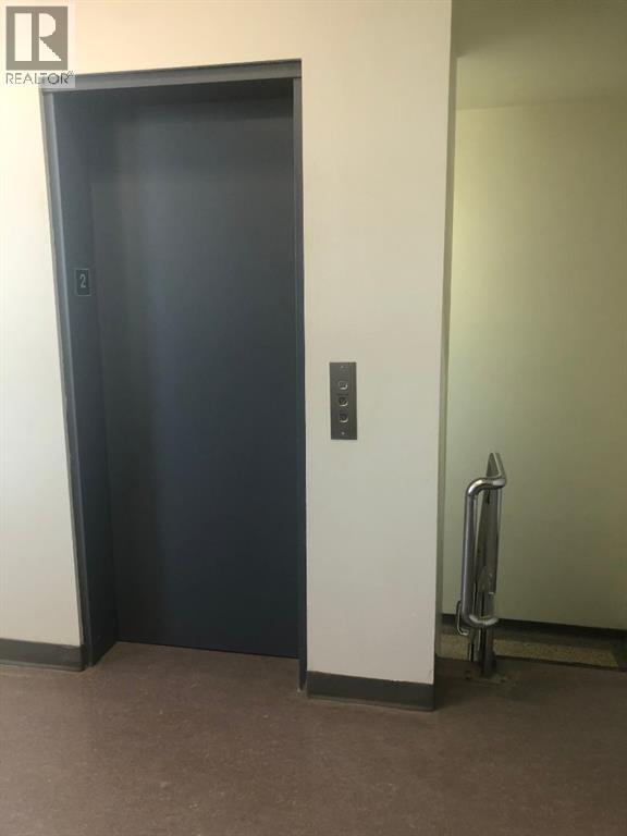 4901 50 Unit 260 photo 2