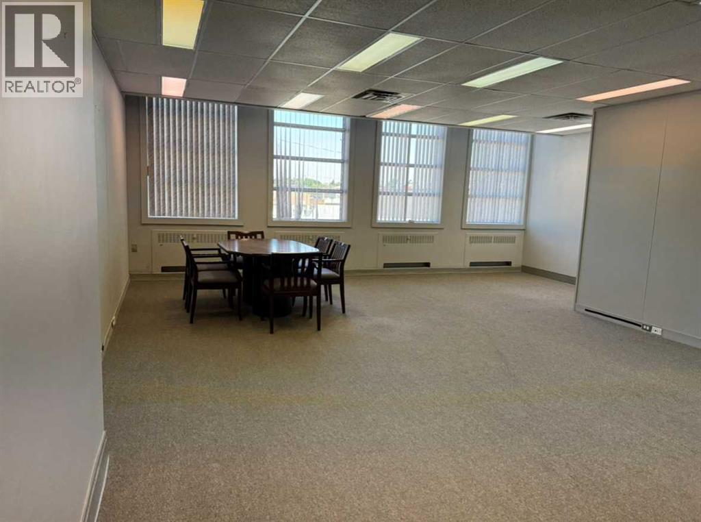 4901 50 Unit 260 photo 4