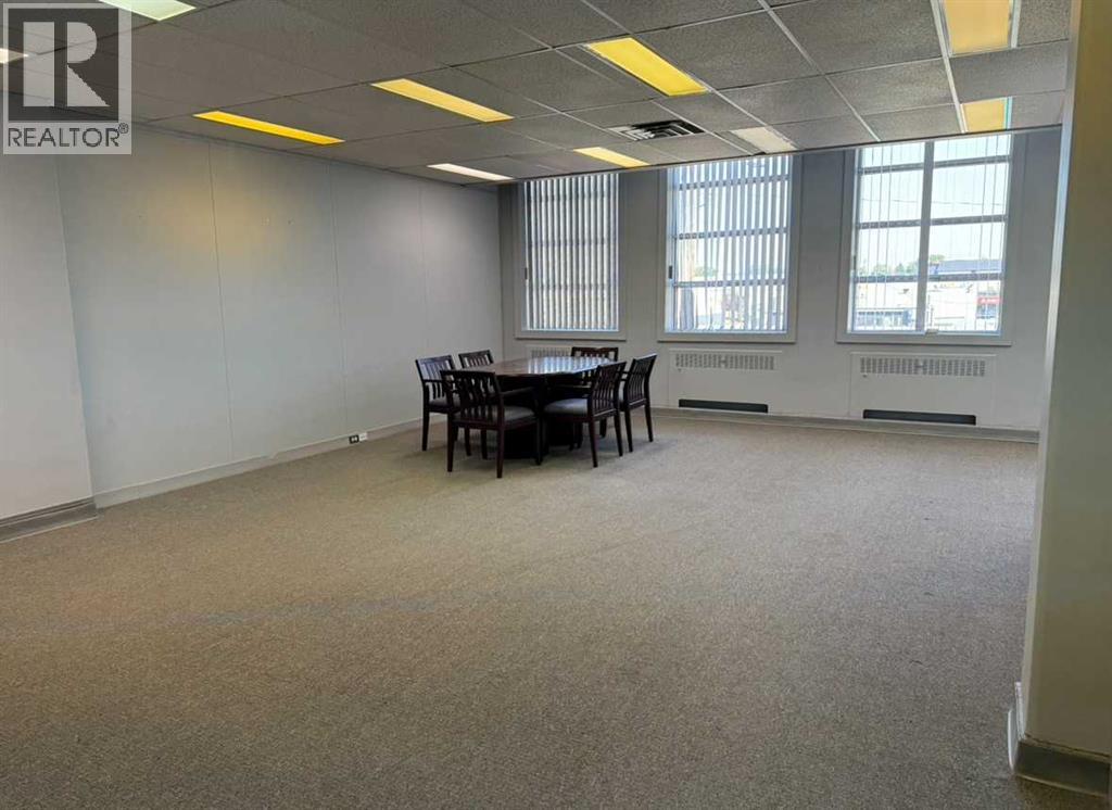 4901 50 Unit 260 photo 5
