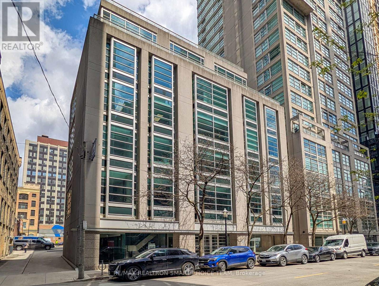 36 Lombard Unit 501