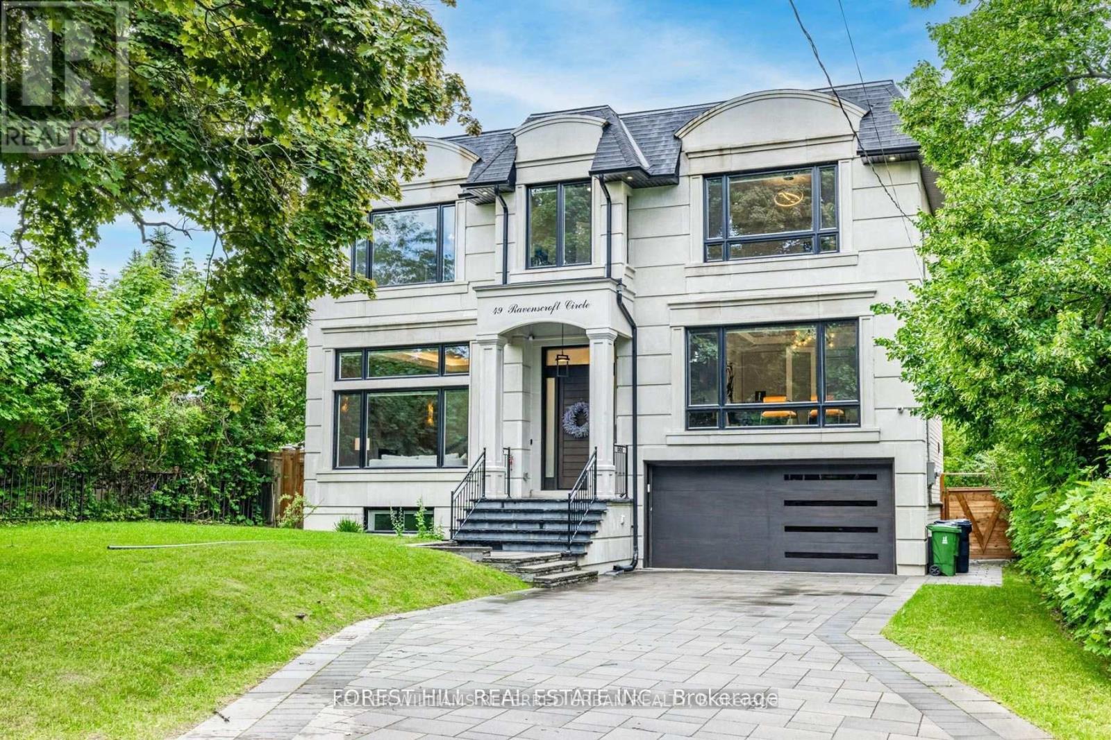 49 Ravenscroft