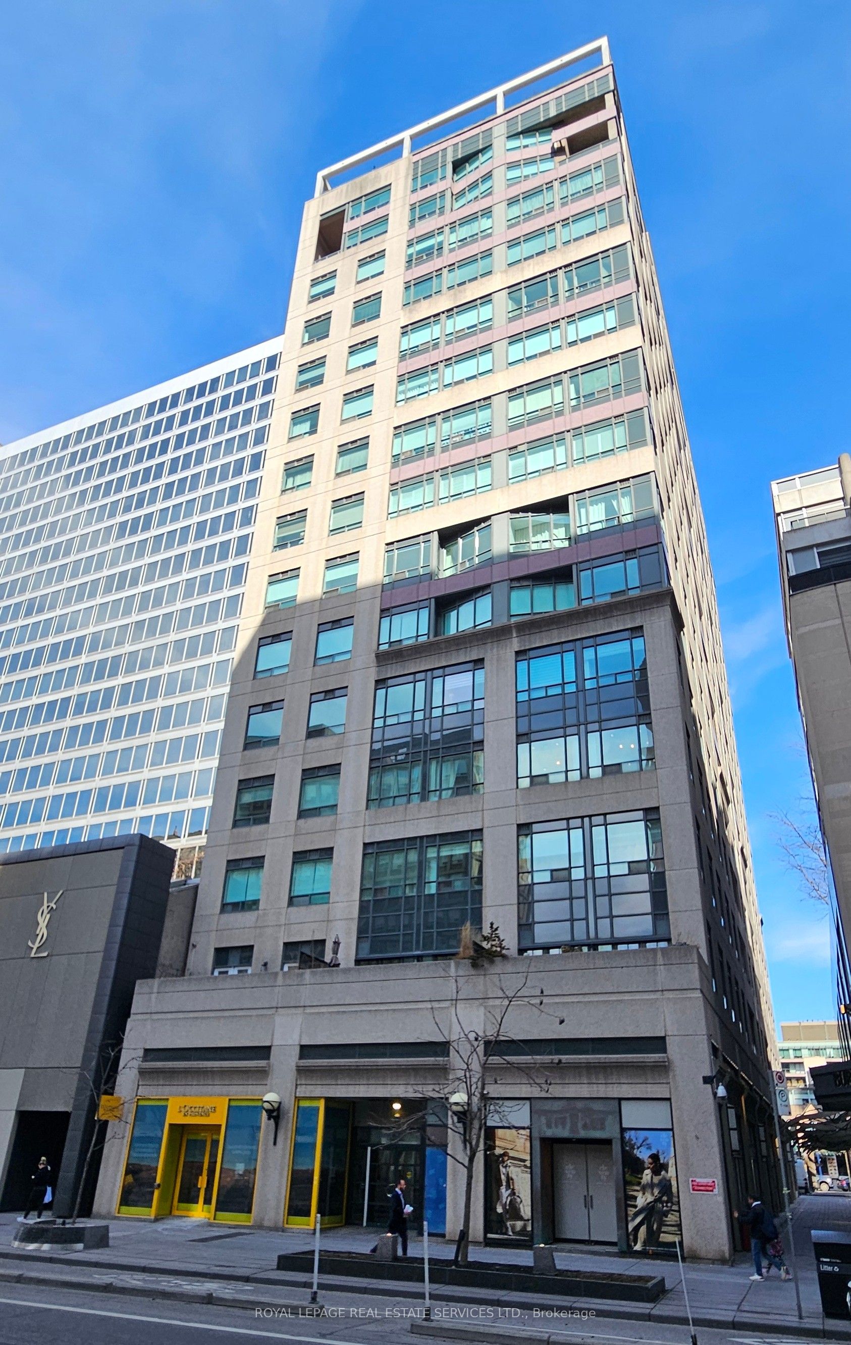 102 Bloor Unit 306 photo 3