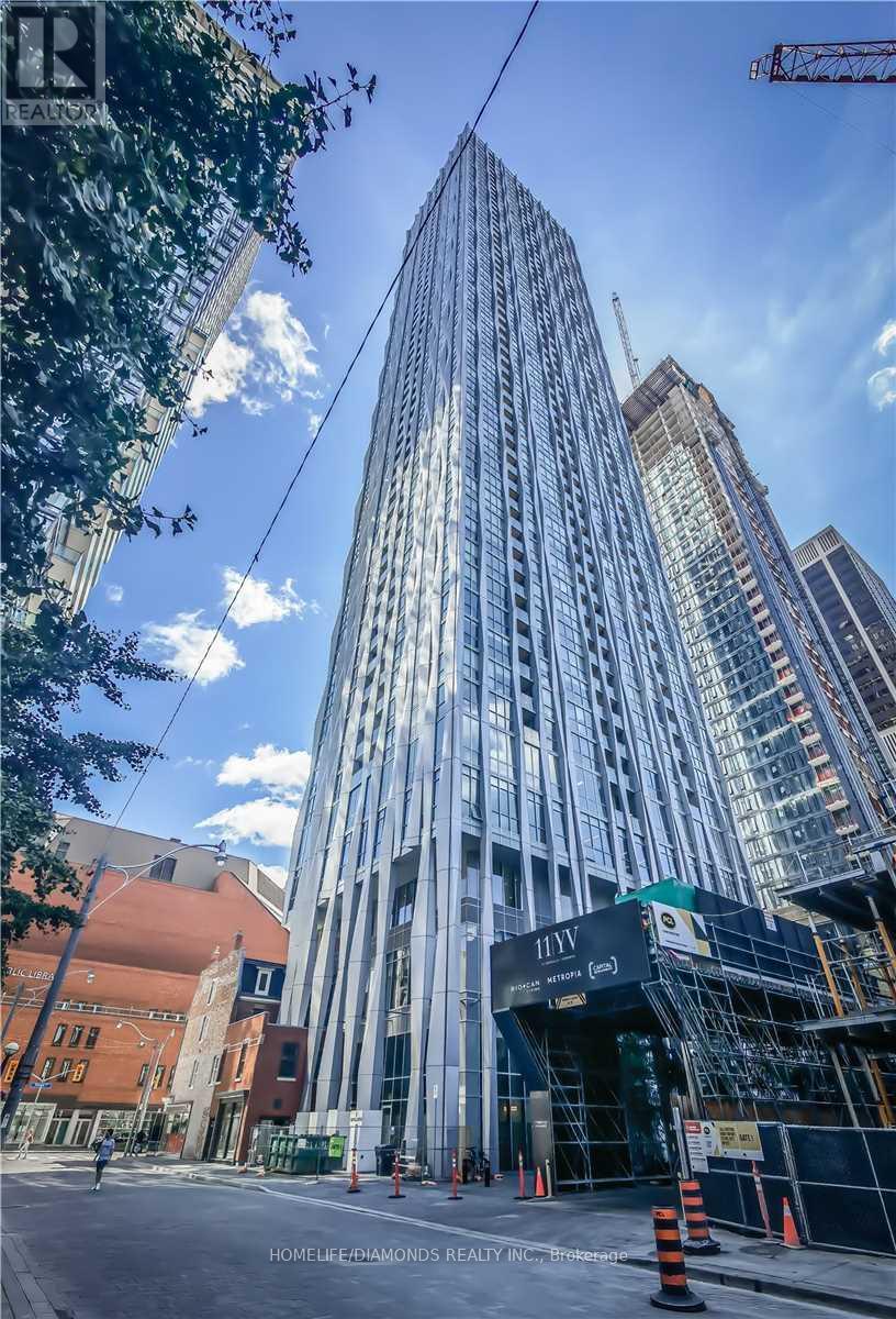 1 Yorkville Unit 3302