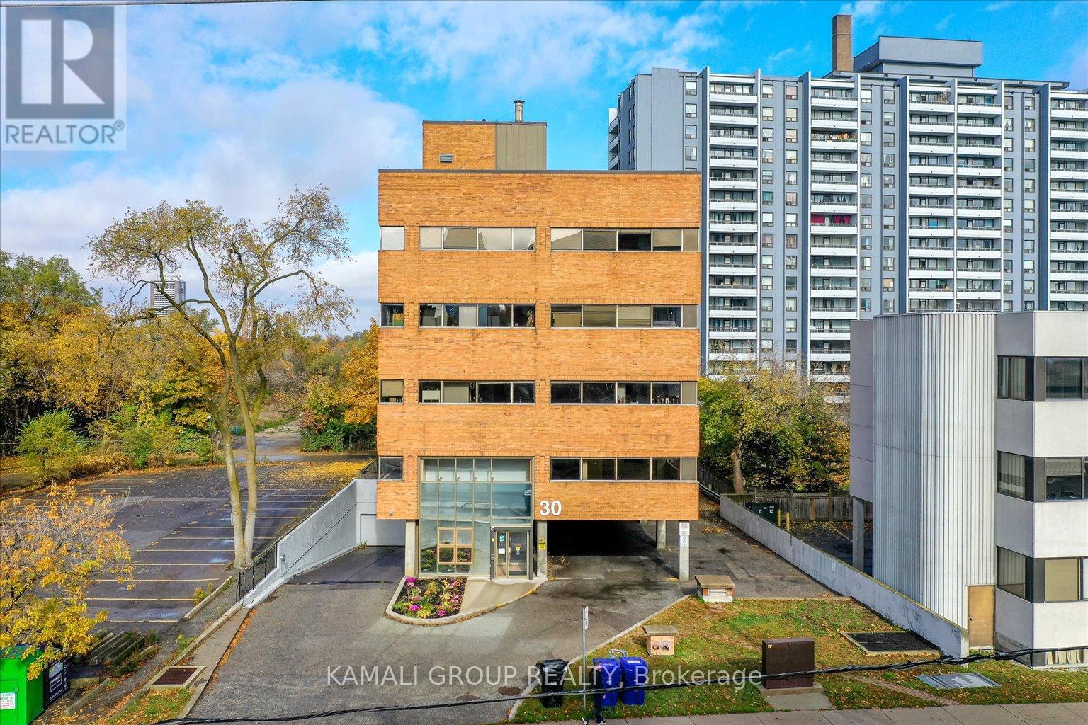 30 Drewry Unit 101