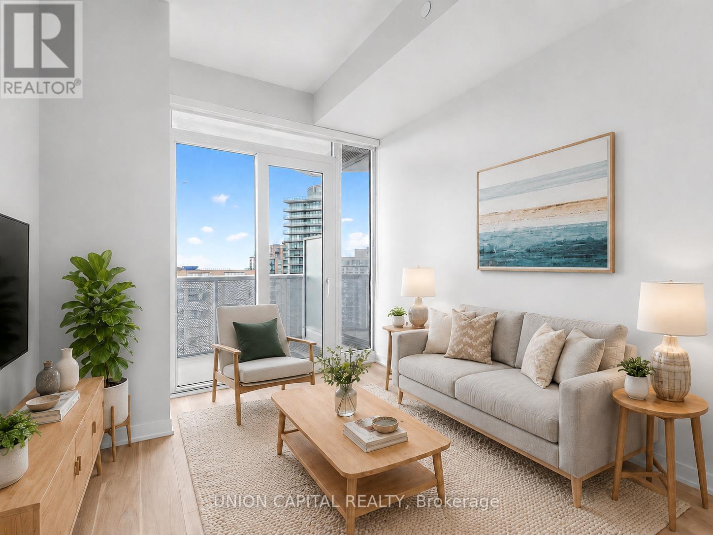 15 Holmes Unit 1603