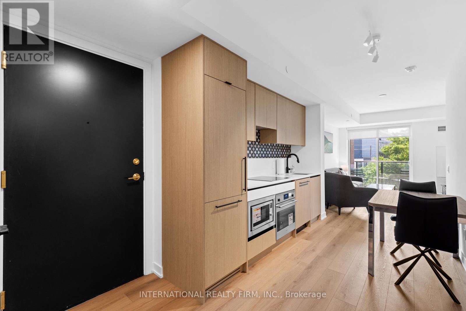 5 Lakeview Unit 409