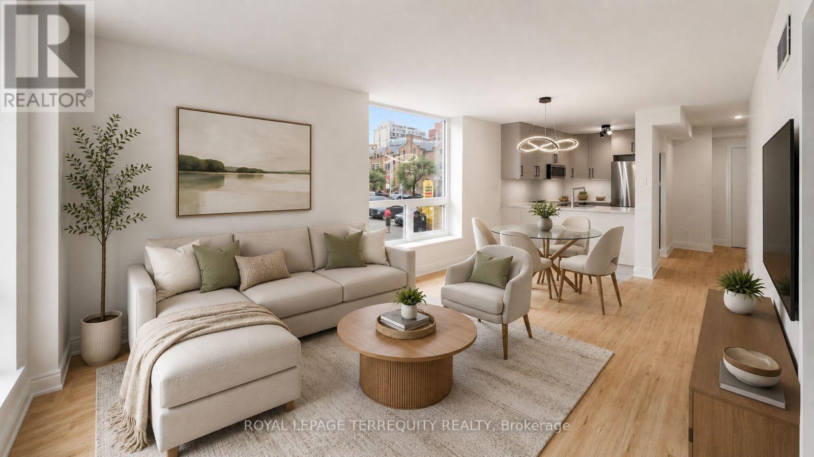 92 King Unit 220