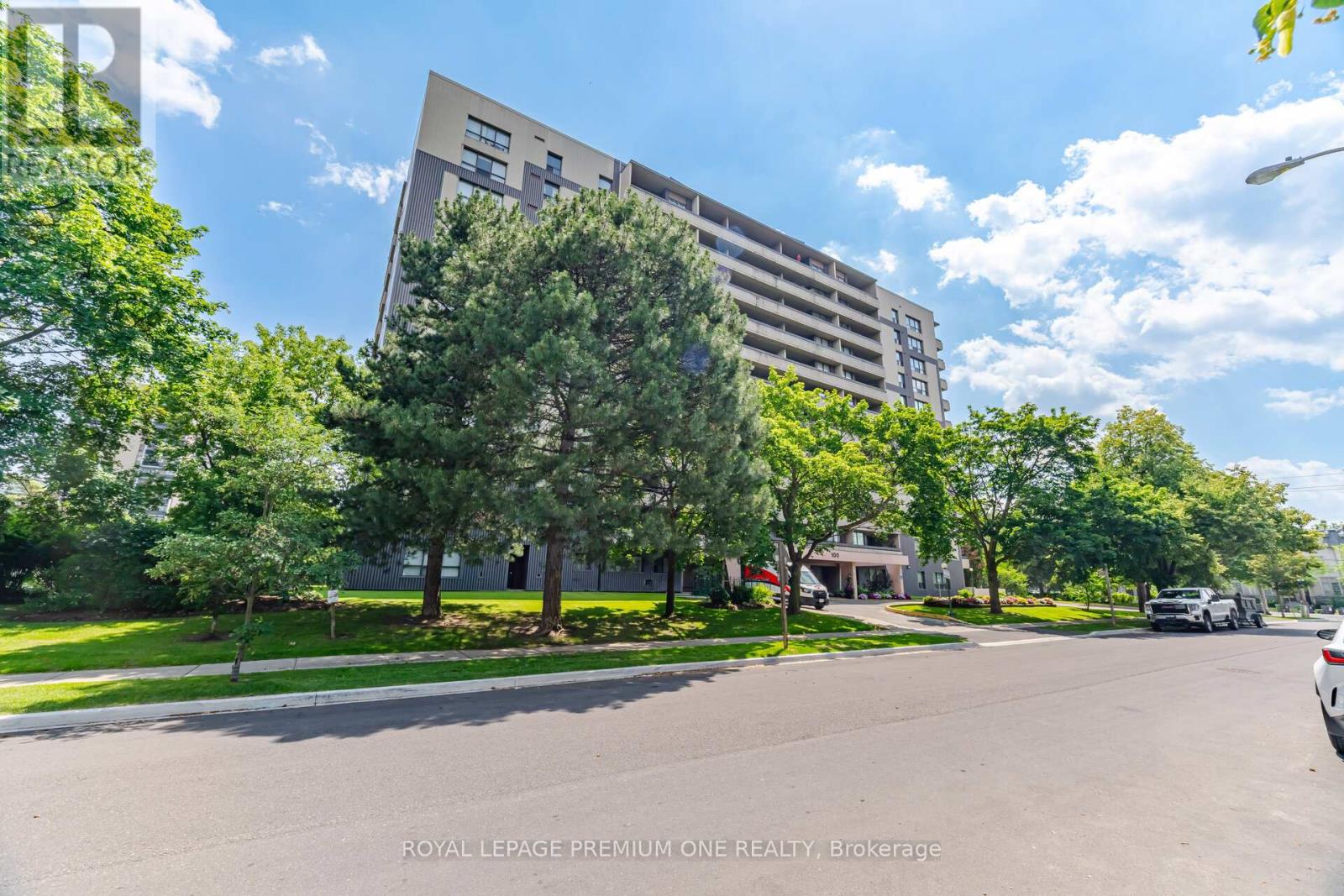 100 Canyon Unit 302