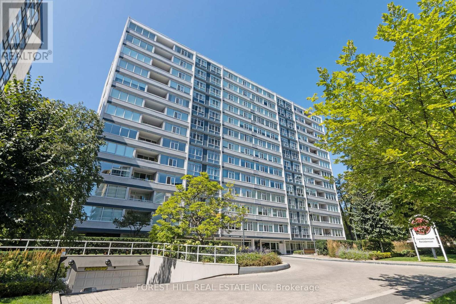 500 Avenue Unit 1401