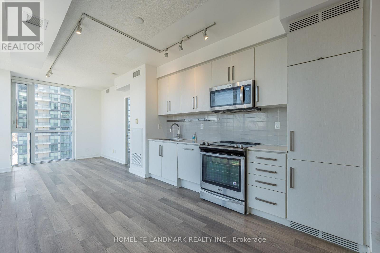 5180 Yonge Unit 1207