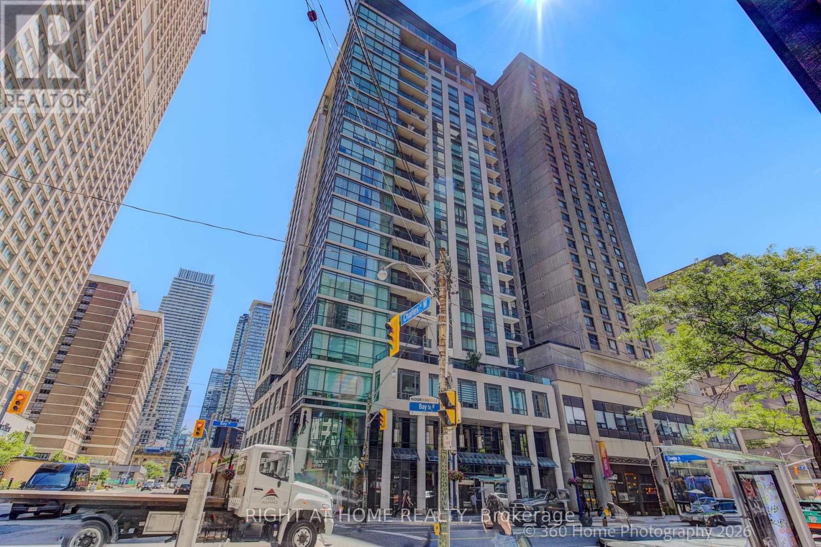 1121 Bay Unit 1907