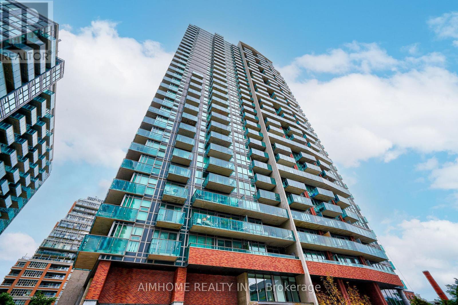 150 EAST LIBERTY Unit 1909