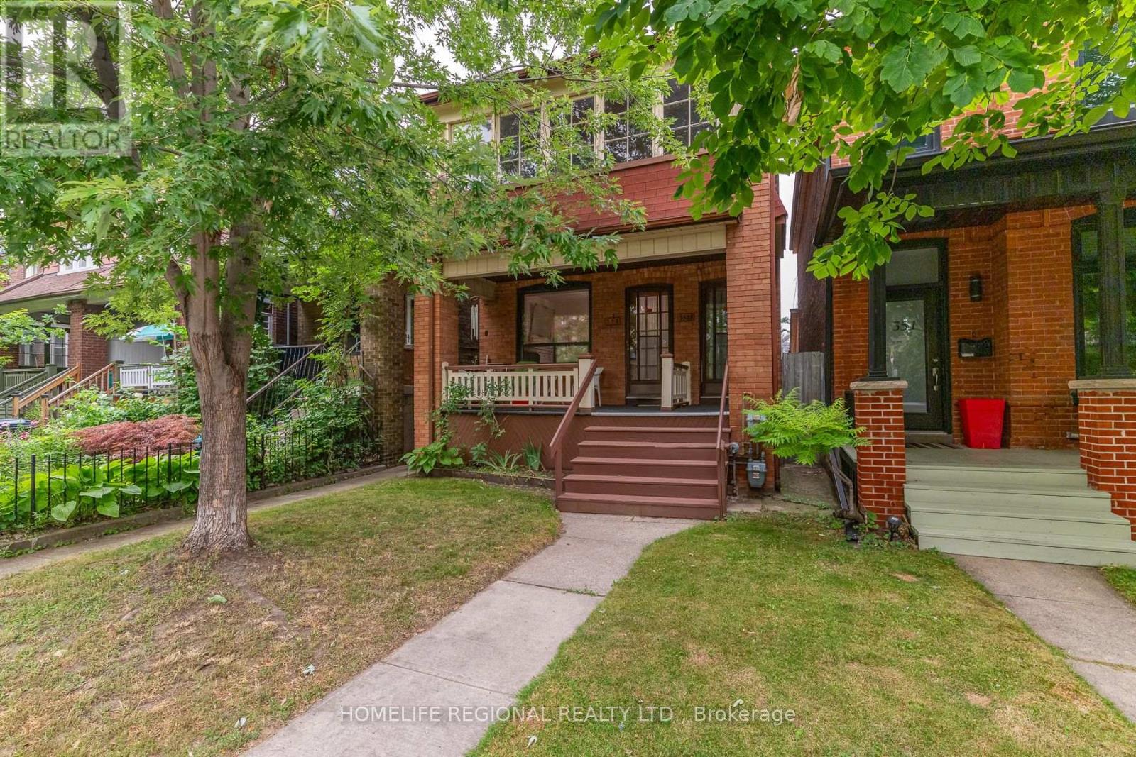353 St Clarens
