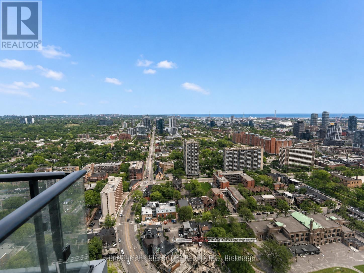 251 Jarvis Unit 4015