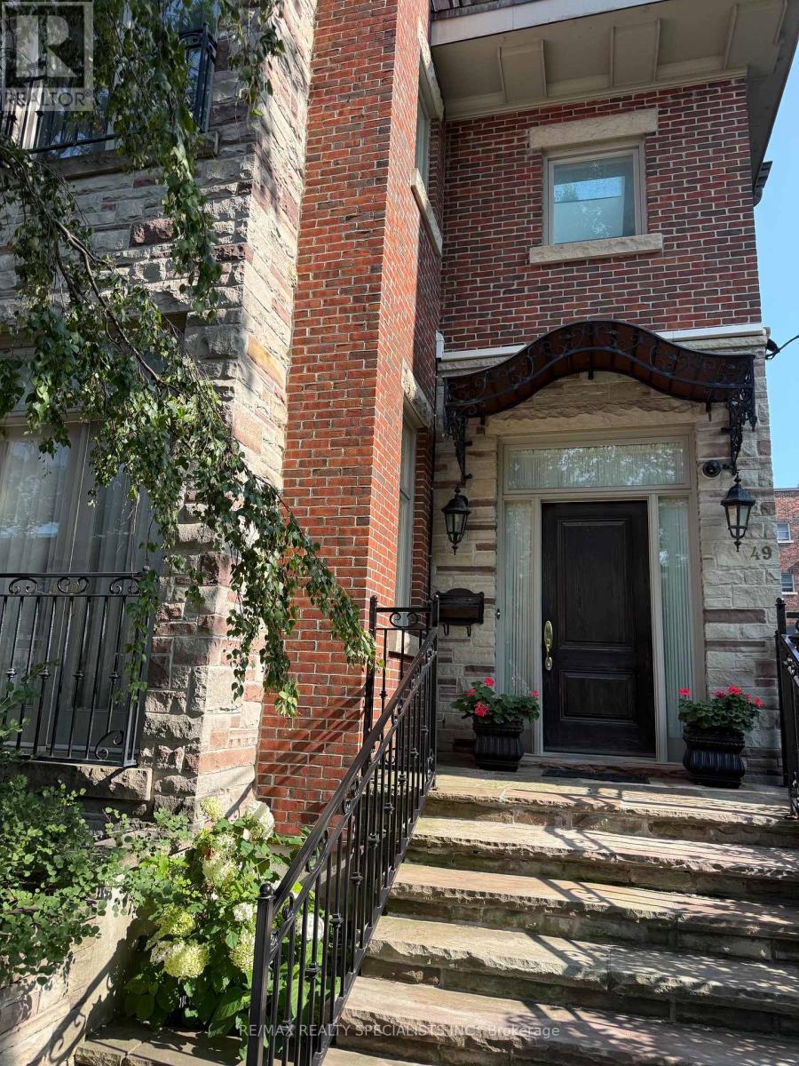 49 MONTCLAIR