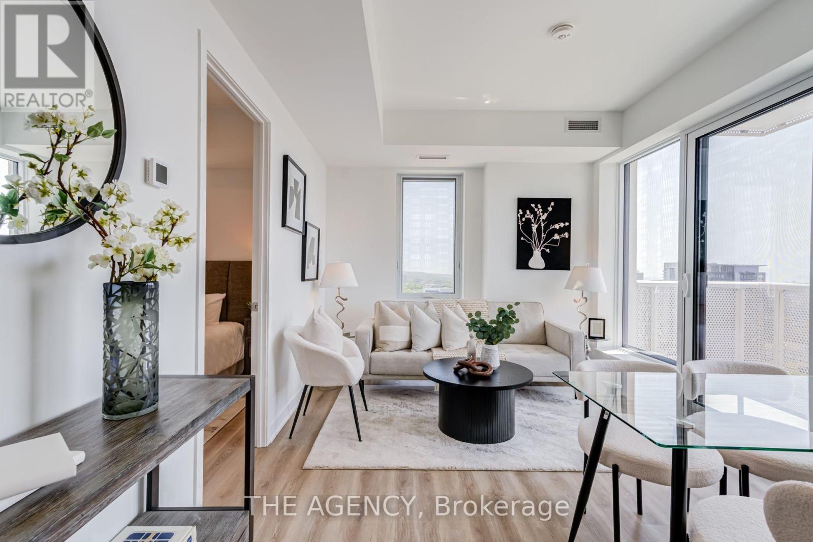 10 Oak Unit 2403