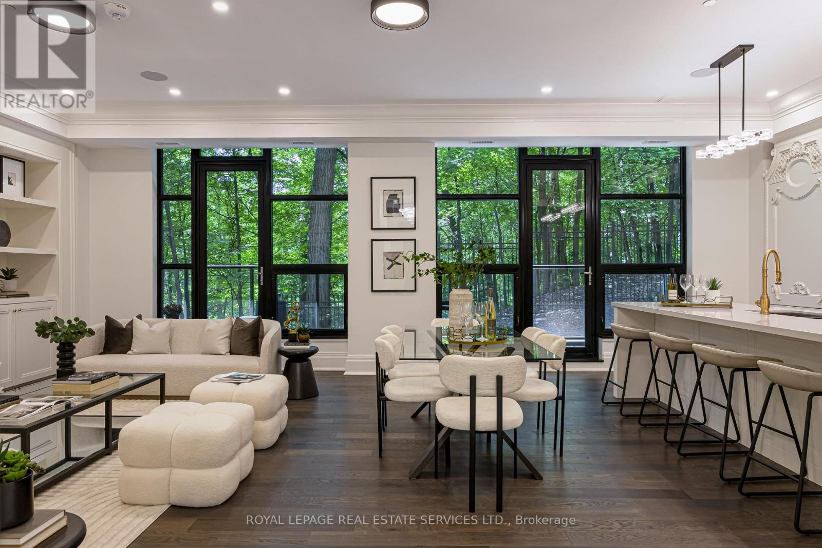 200 Russell Hill Unit 203