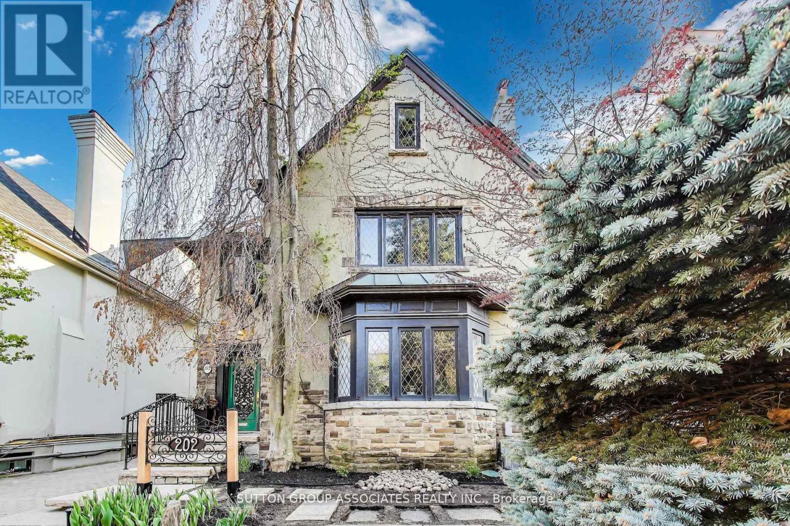 202 Forest Hill
