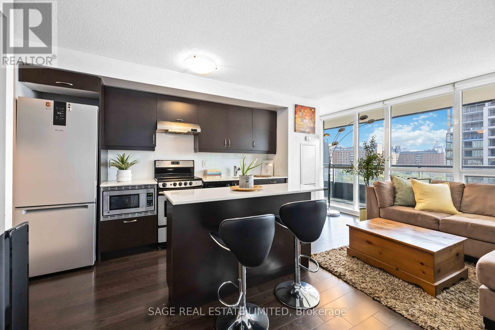 320 Richmond Unit 1115