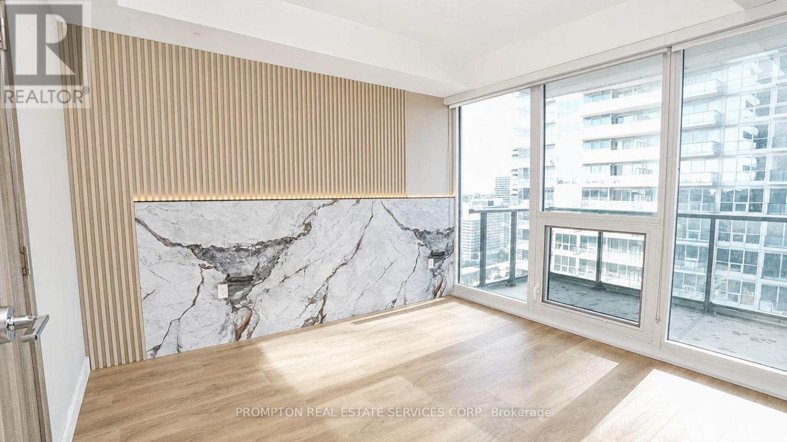 85 McMahon Unit 2115