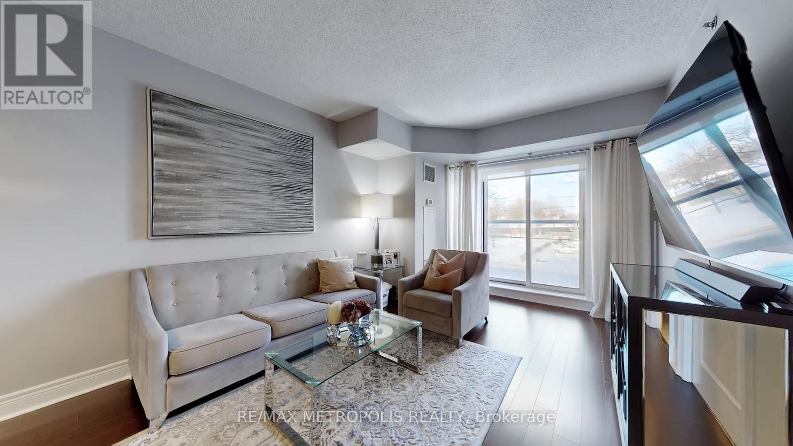 701 Sheppard Unit 228