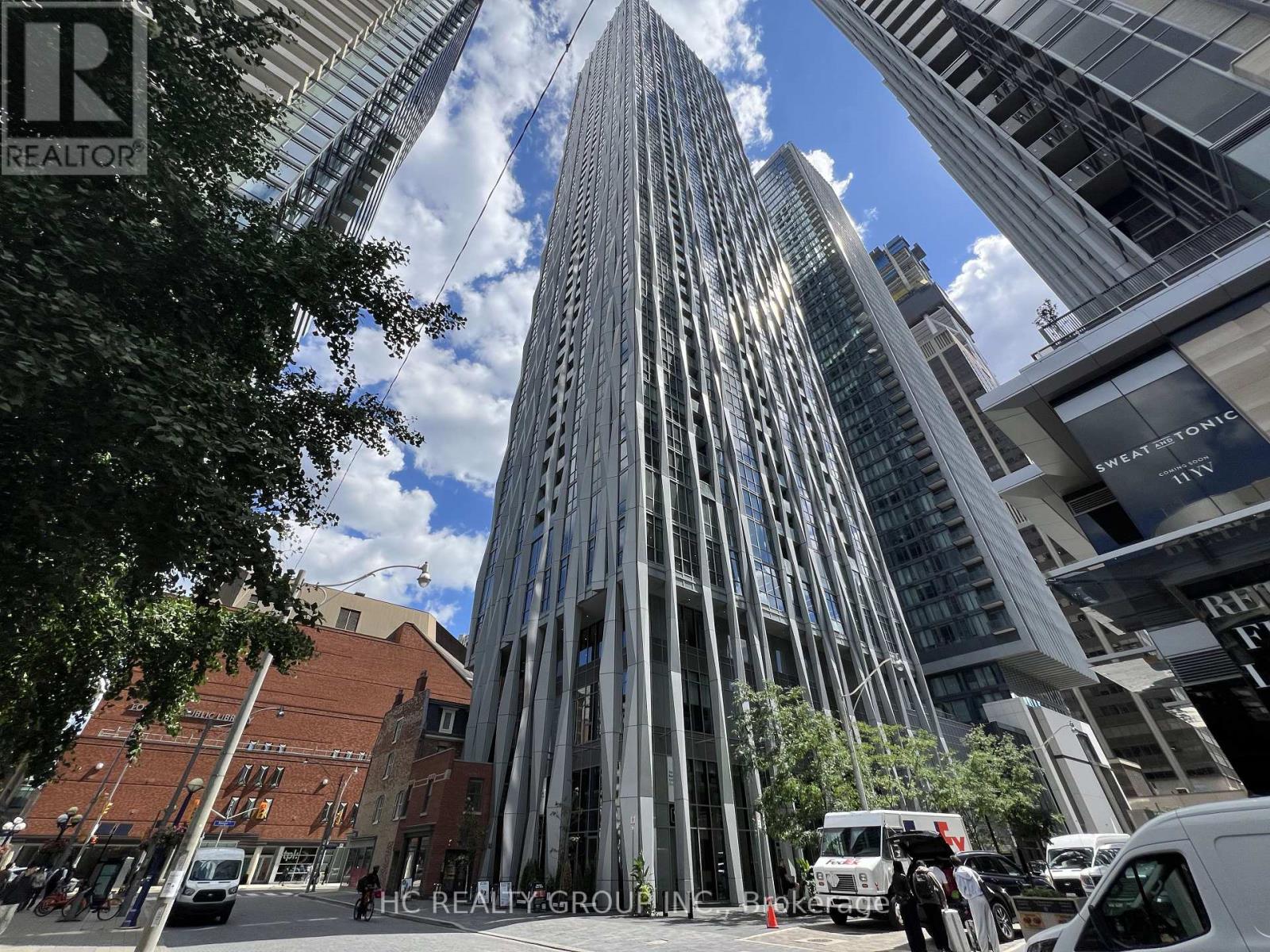 1 Yorkville Unit 4512