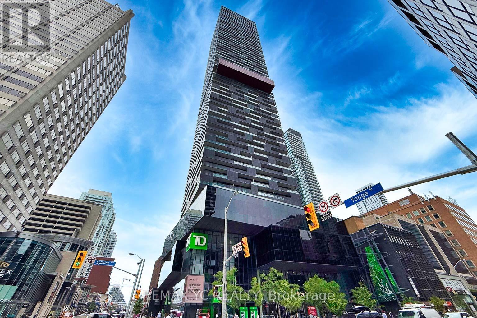 8 Eglinton Unit 4812