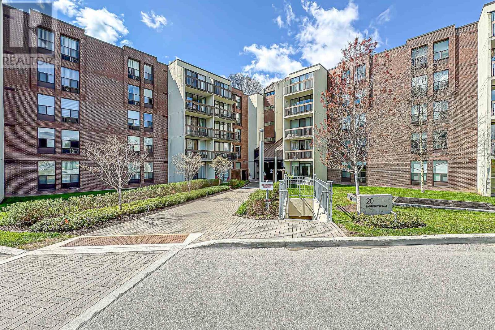 20 Fashion Roseway Unit 408