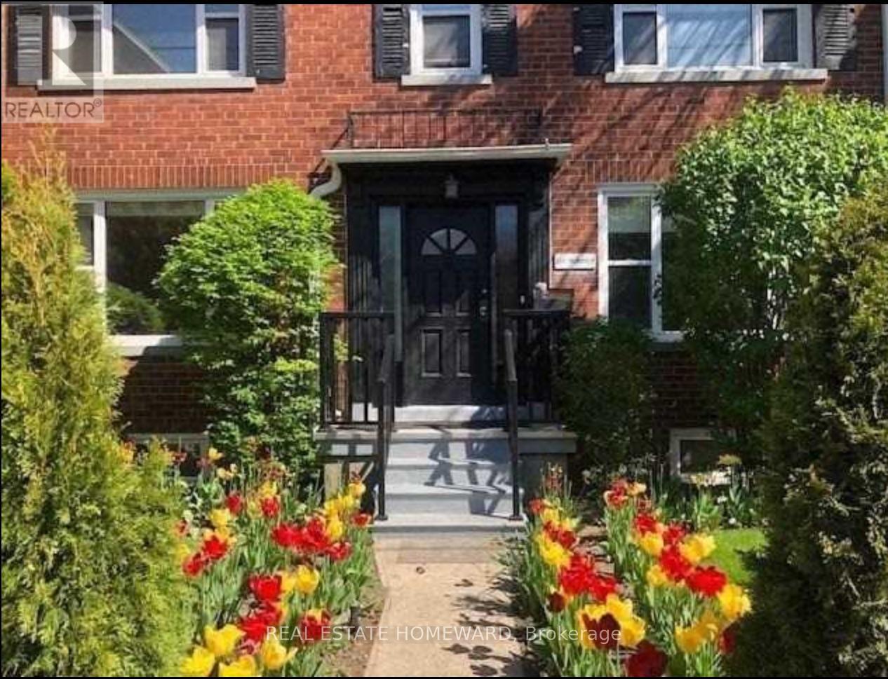 274 Rumsey Unit Side