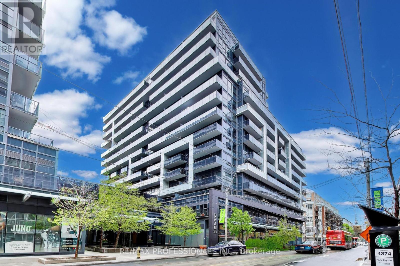 1030 King Unit 912