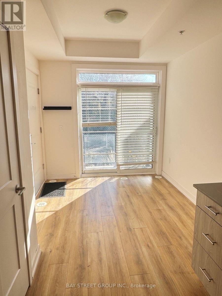 57 Finch Unit 30 photo 4