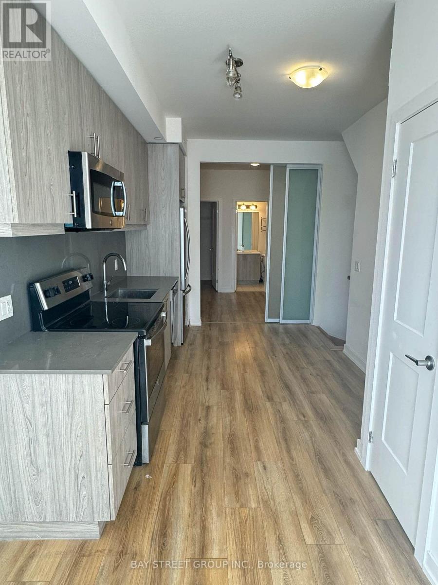 57 Finch Unit 30 photo 5