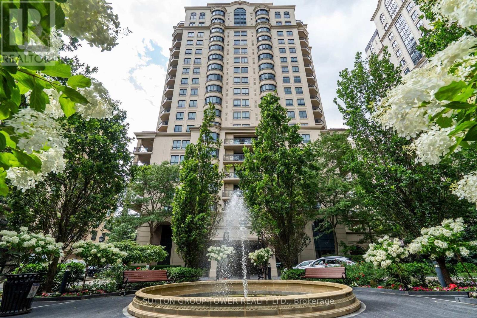 660 Sheppard Unit 505B