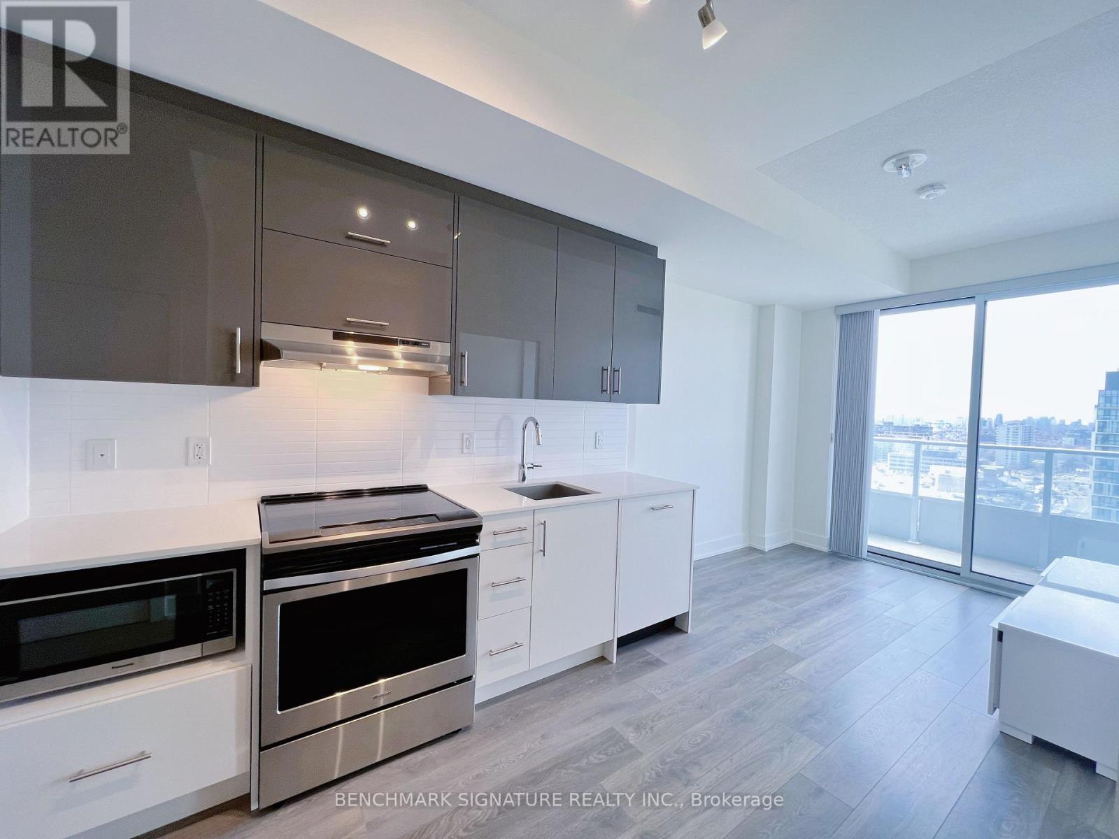 180 Fairview Mall Unit 1805 photo 2
