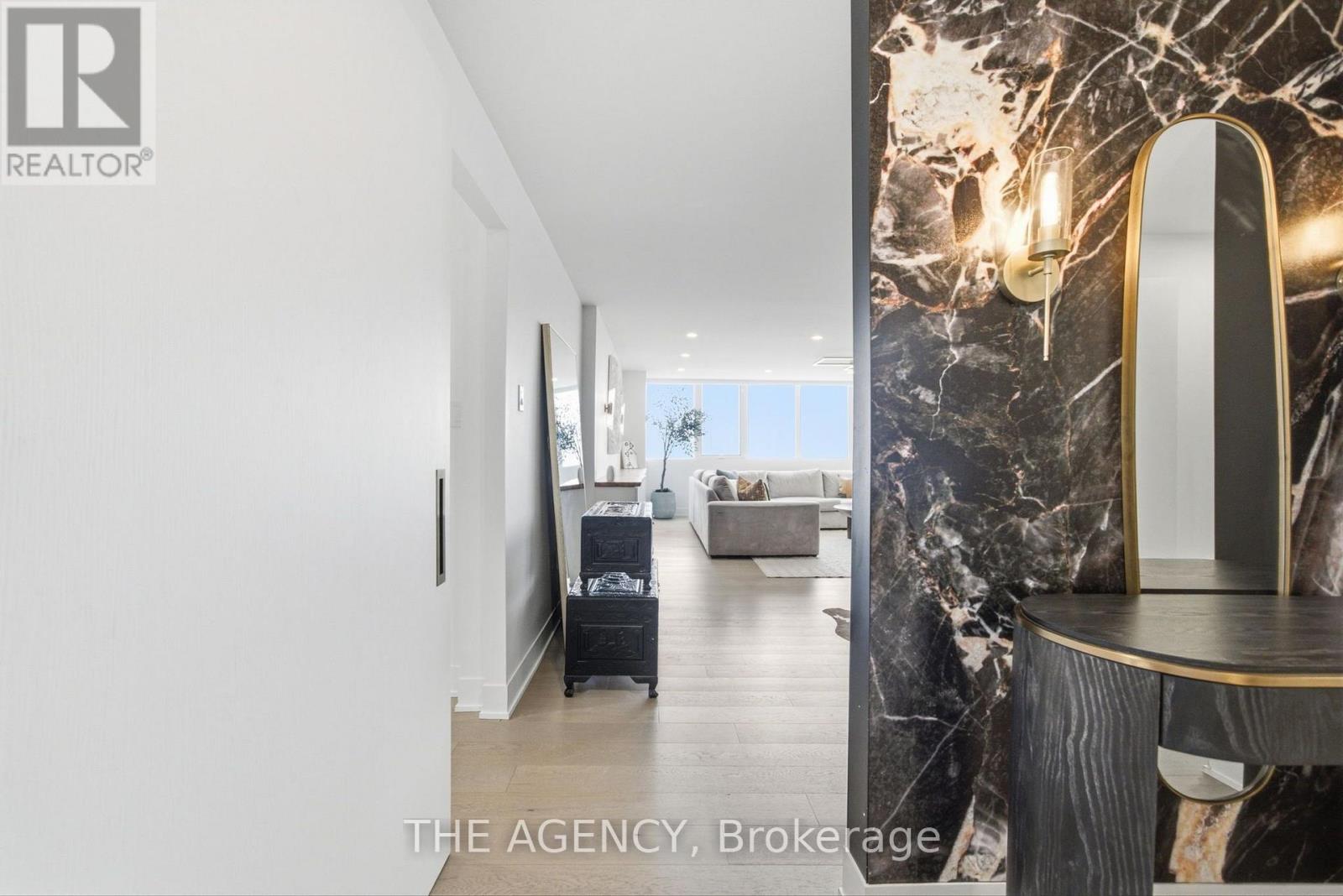 256 Jarvis Unit 15C