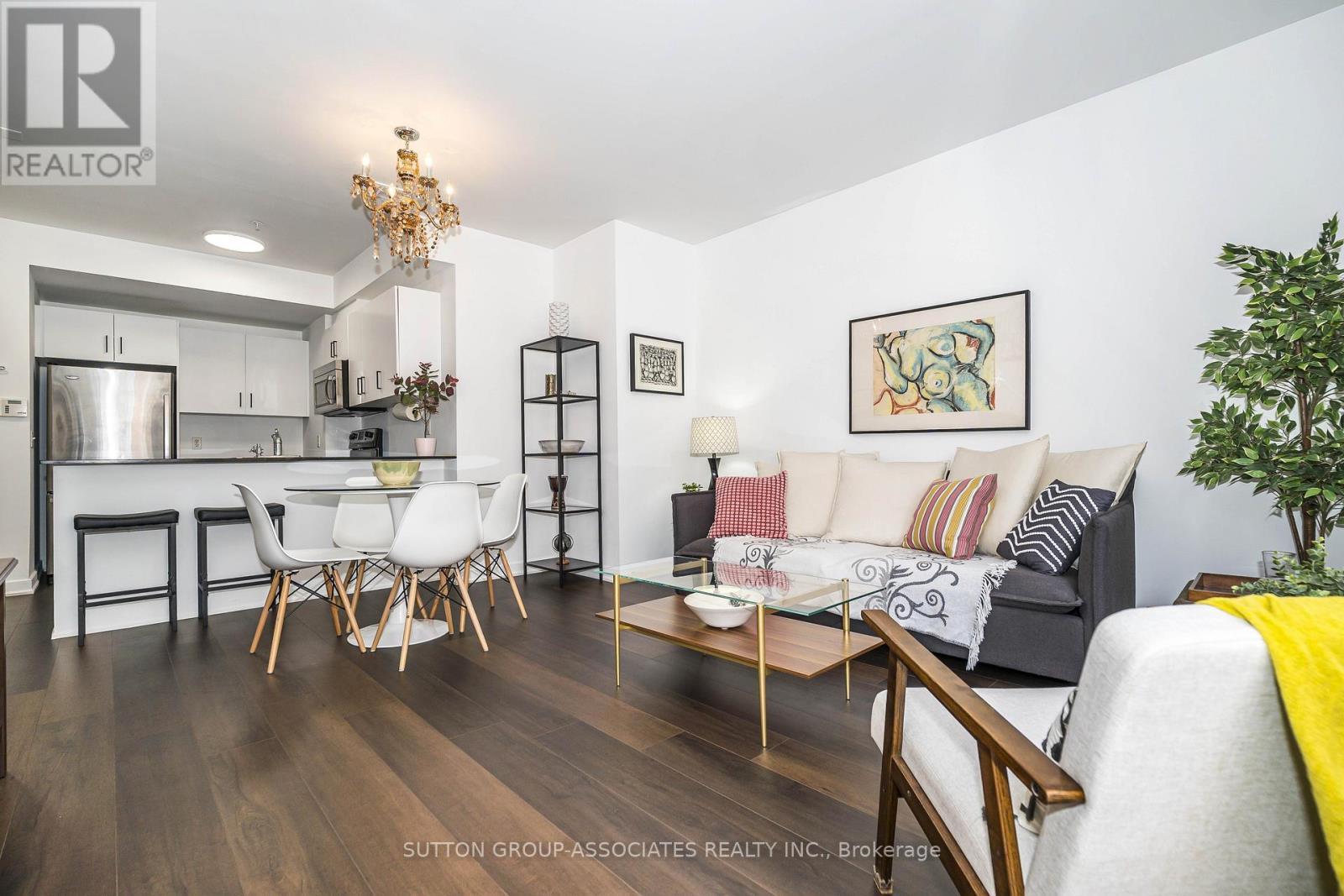 539 Jarvis Unit PH7