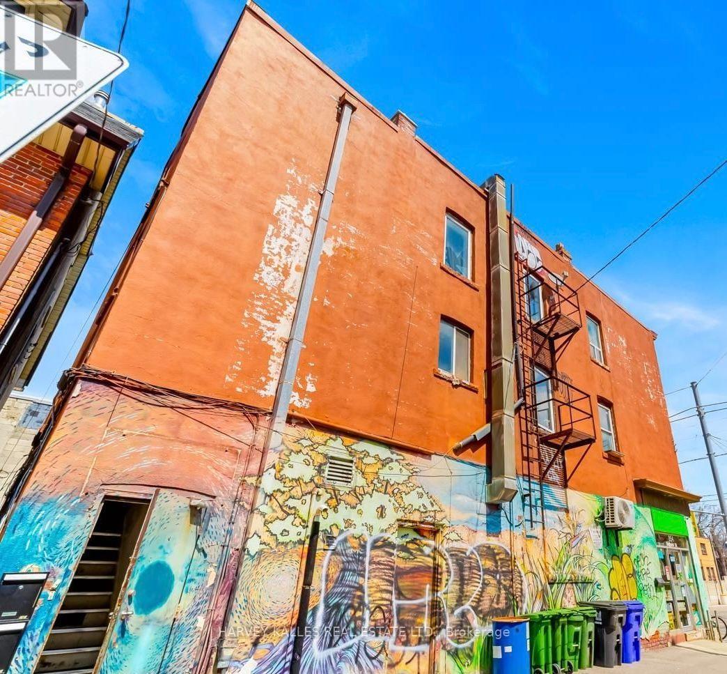 854 Bathurst photo 3