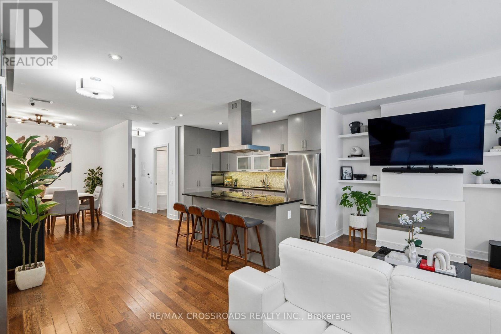 116 George Unit 107