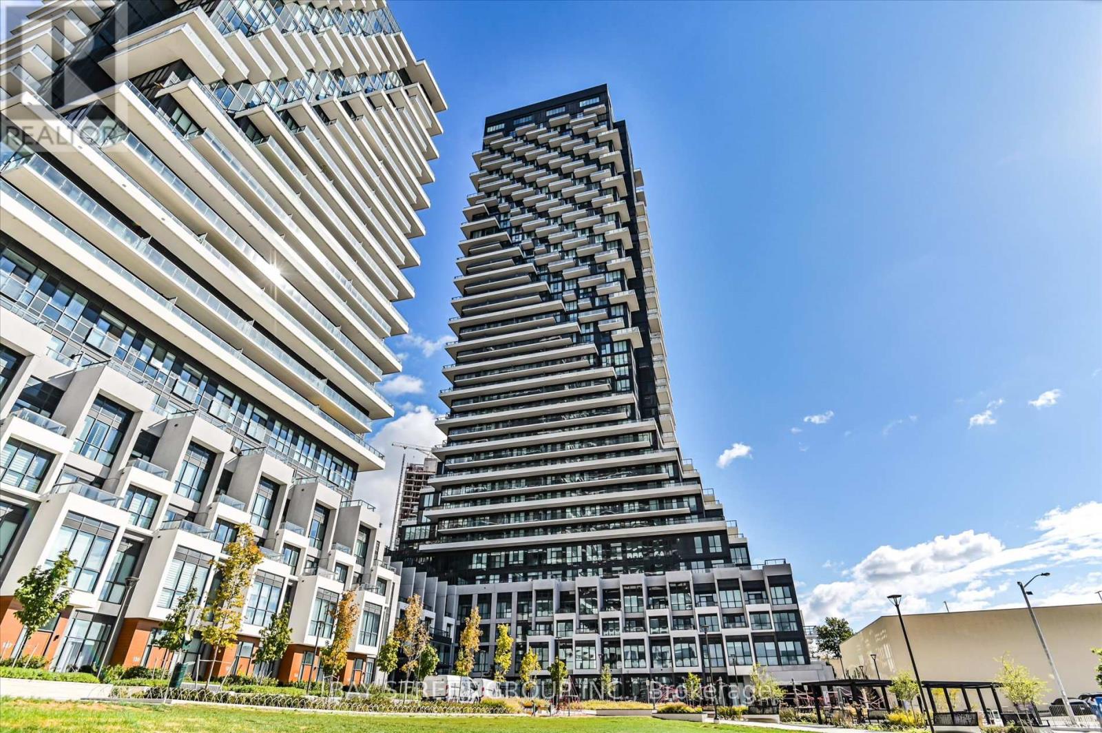 30 Inn On The Park Unit 2707