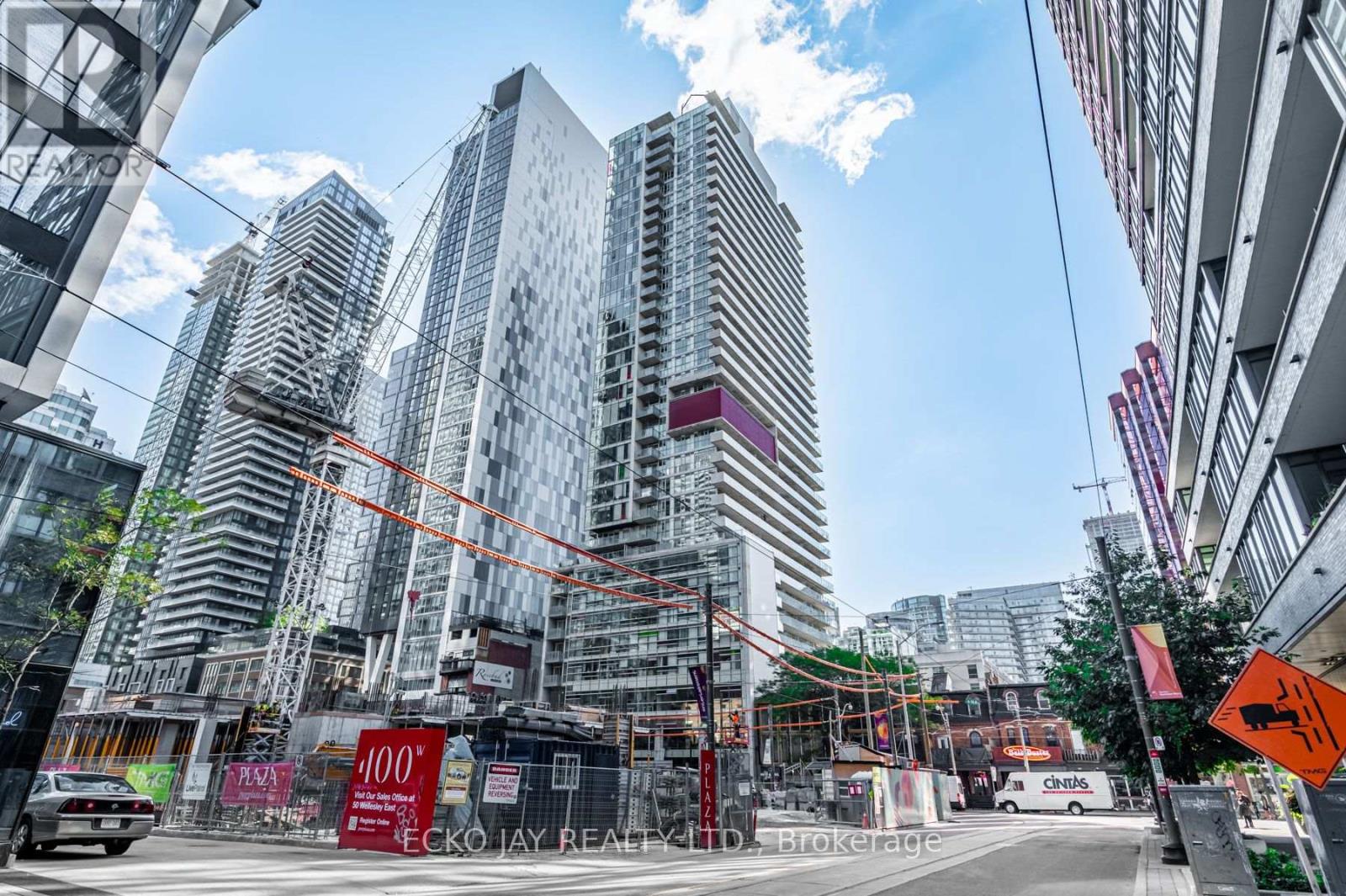 375 King Unit 3506
