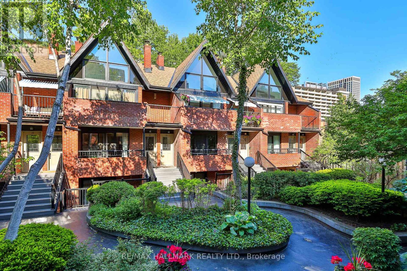 17 Pembroke Unit 21