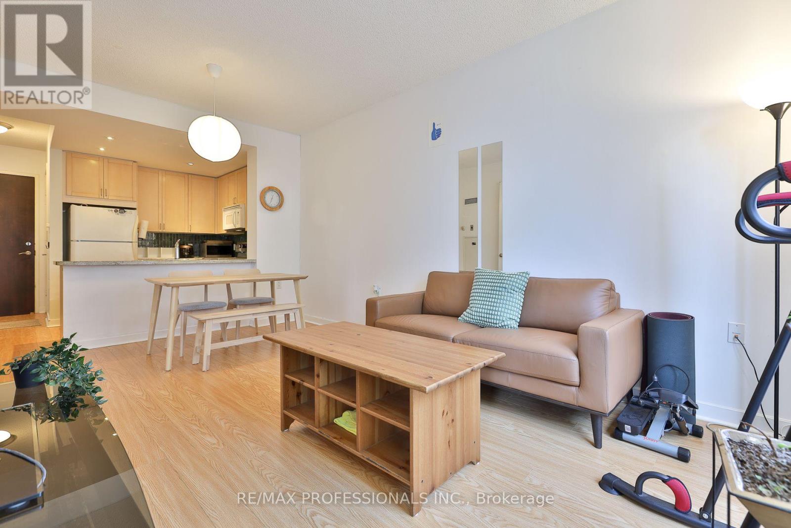 85 Bloor Unit 1608