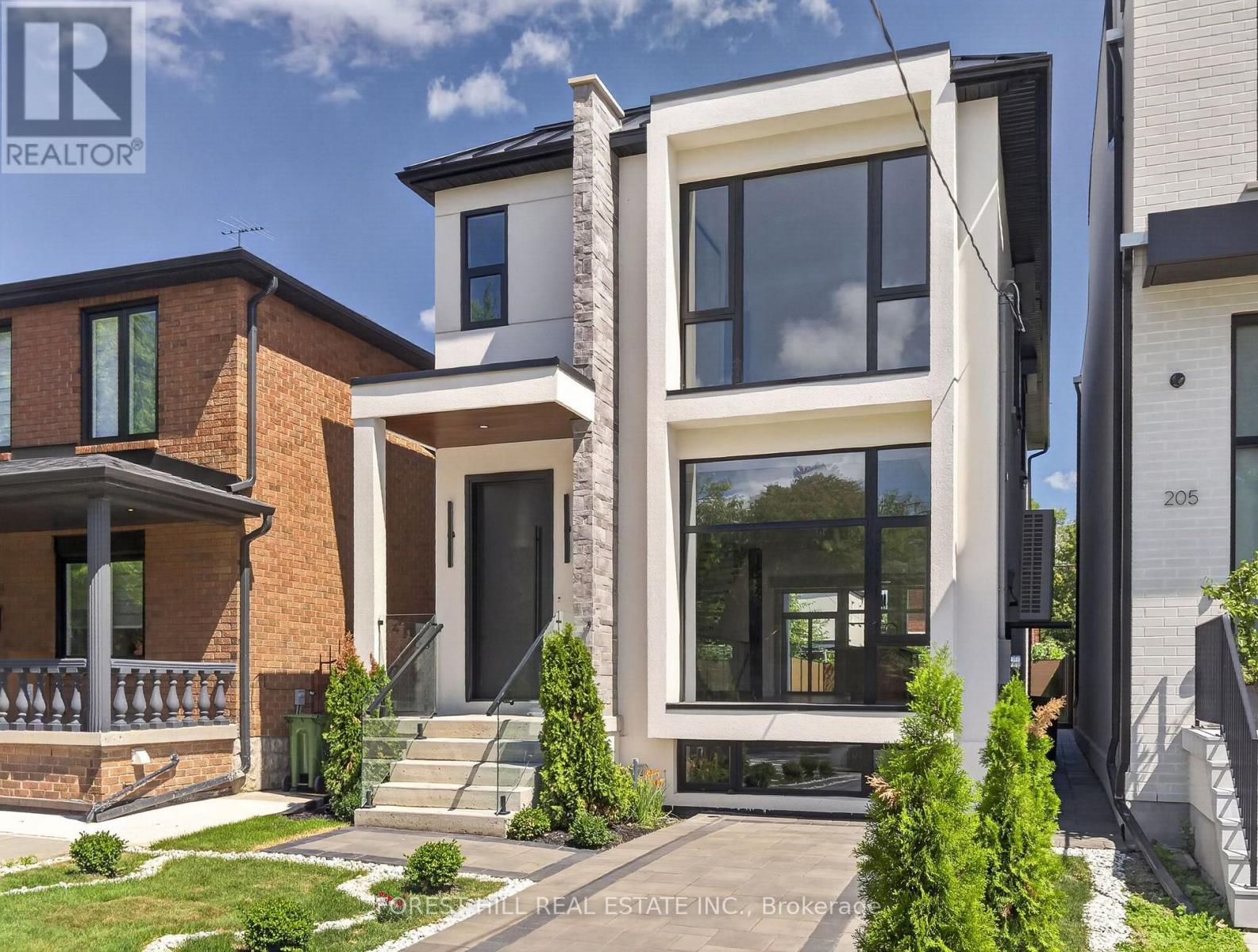 207 Robina