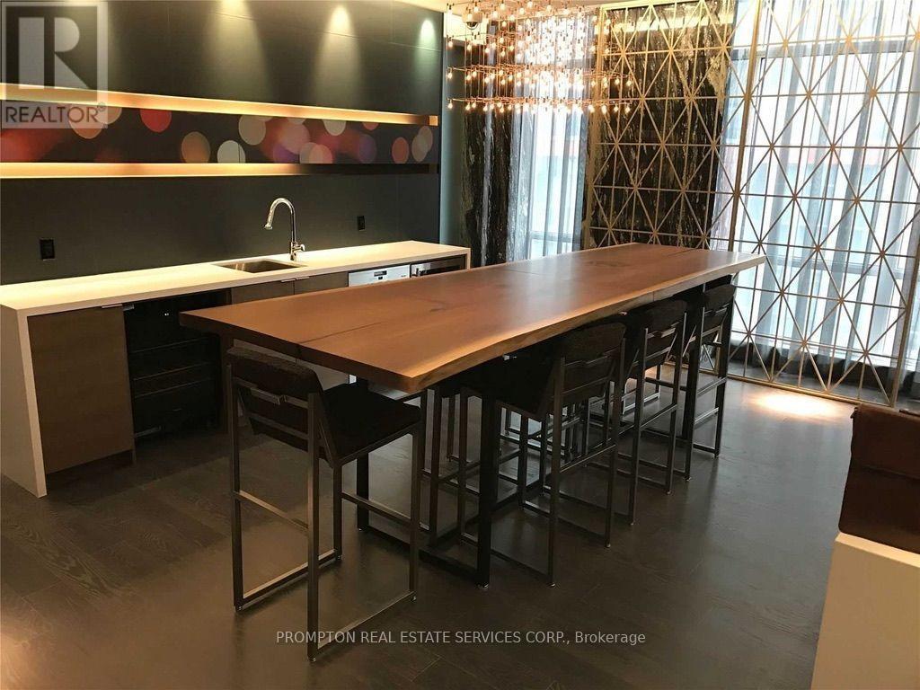 30 Nelson Unit 407